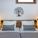 Khora Apartment- 40m To Sandy