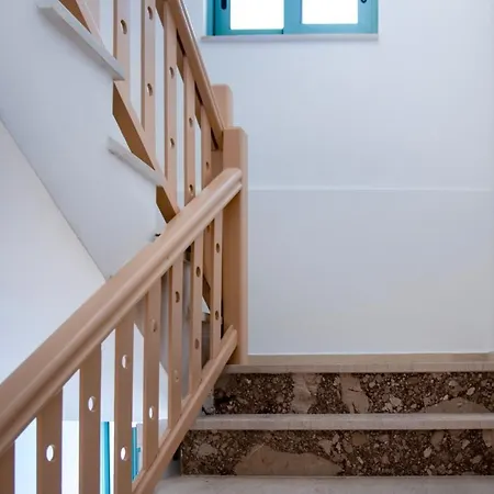 Khora Apartment- 40m To Sandy