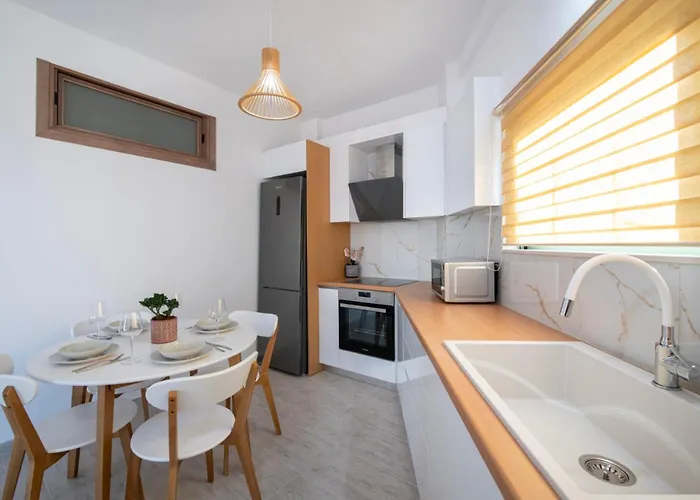 Апартаменты Khora Apartment- 40m To Sandy