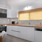 Apartment Khora Apartment- 40m To Sandy *