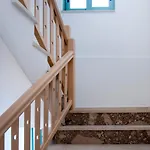 Khora Apartment- 40m To Sandy