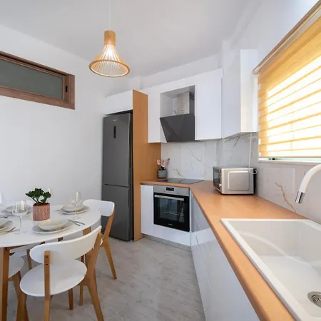דירה Khora Apartment- 40m To Sandy